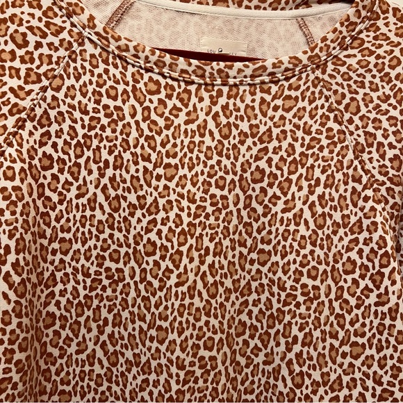 Lou Grey Animal Print Soft and Cozy Top Size L - Picture 7 of 7